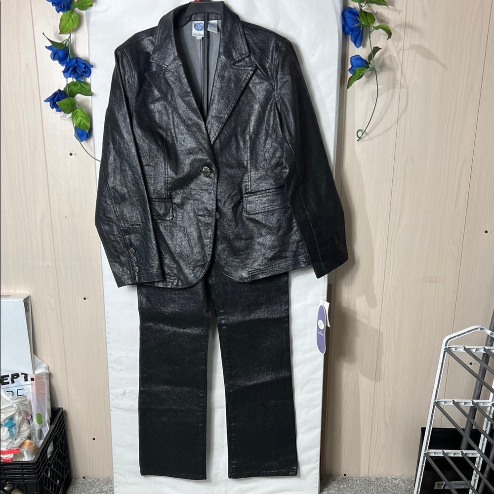 DG2 by Diane Gilman Black Blazer and Pants Set